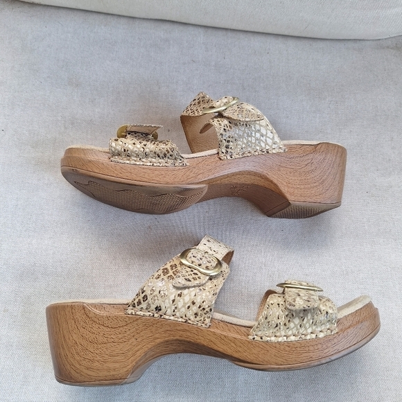 Dansko Sophie Sandals 2 Straps Buckles Womens EU 42 Size 11.5 US Tan - Picture 4 of 7